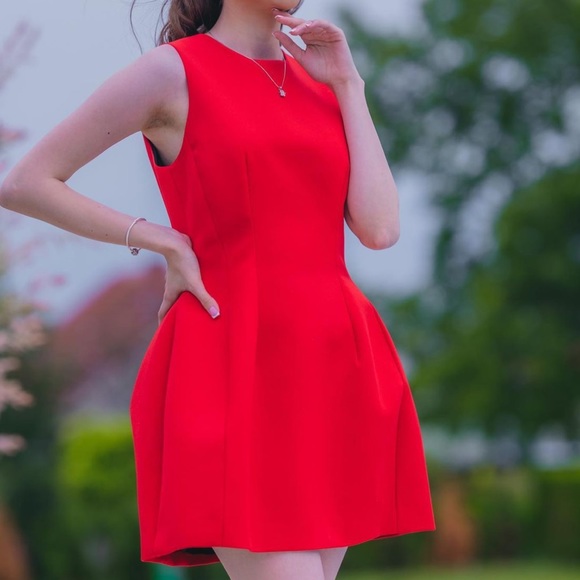 Zara red voluminous mini dress crepe material- Valentine’s Day dress - Picture 12 of 15